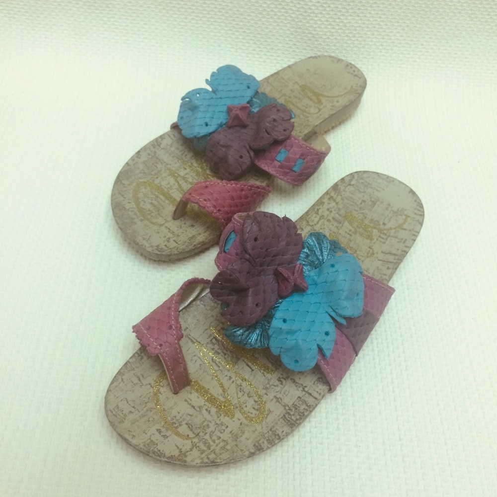 Ykebana || Leather Flower Sandals 7 Pink Blue